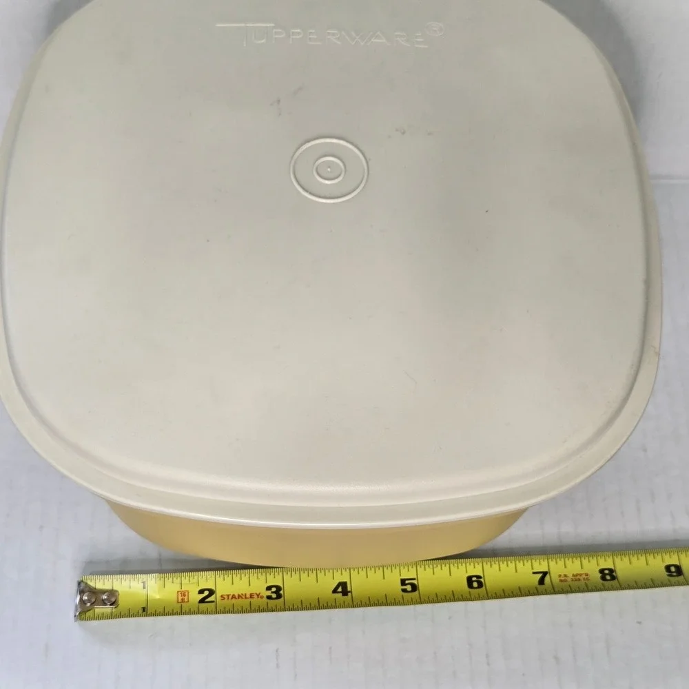 Tupperware vintage square